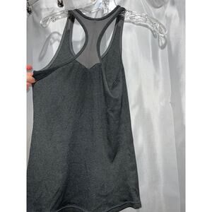 Women’s size small under Armour tank top